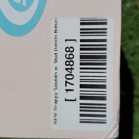 NWT Soda Studded Strappy Tan Sandals Size 7 1/2 - Picture 10 of 14